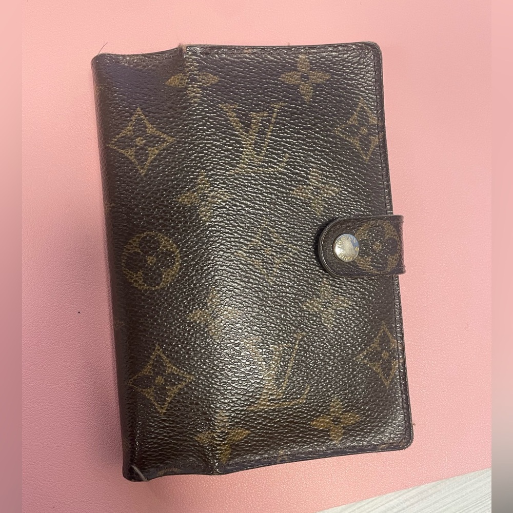 Louis Vuitton Monogram Small Ring Agenda Cover